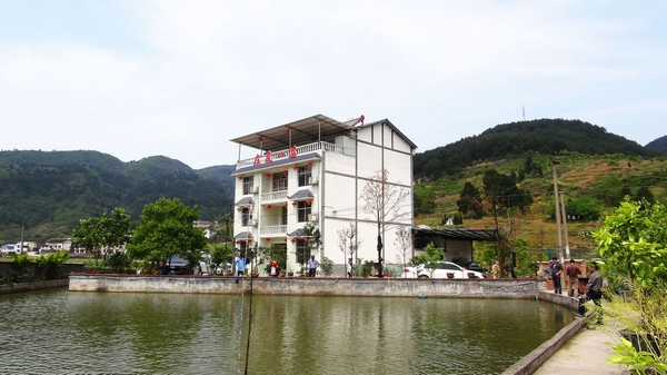 神龙峡之非去不可——在友一庄